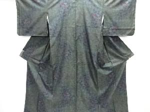 未使用品　仕立て上がり　斜め市松に花模様織り出し本場泥大島紬着物(7マルキ)